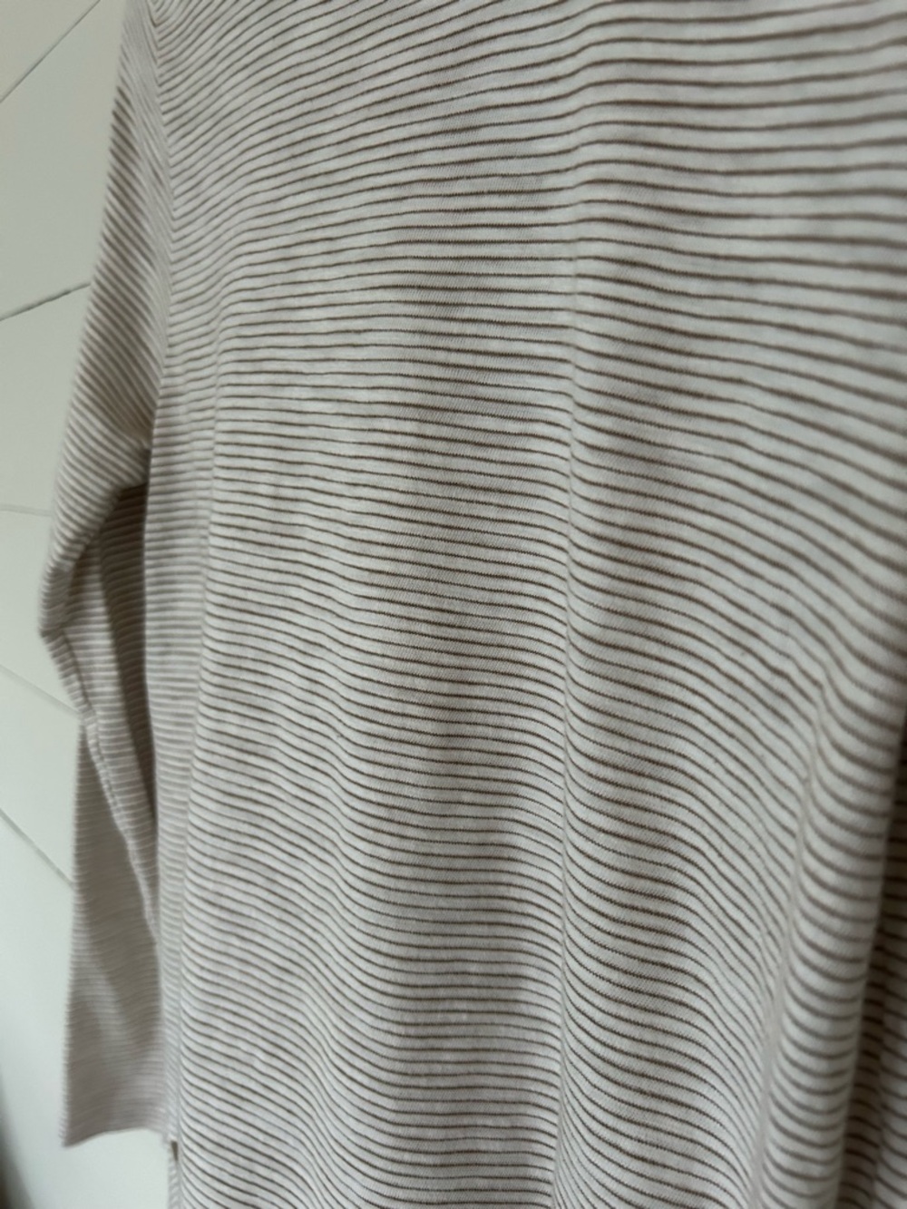 Soft Surrounding Cotton/Polyester Blend Ruffle Bottom Striped Top Size Small. - Picture 2 of 4